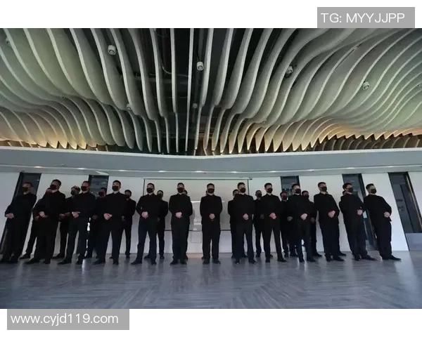 足球明星的保镖:在荣耀与危机之间的守护之旅